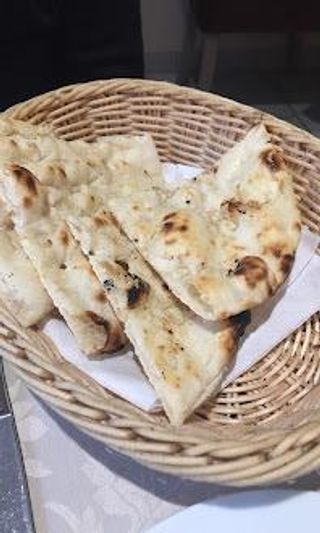 Garlic naan