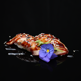 75.Nigiri De Atún Flameado  (2 Uds.)