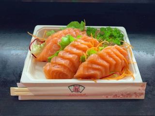 U34-Sashimi Salmão