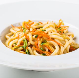35. Udon con verdure