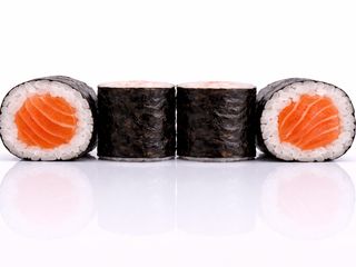 Hosomaki z łososiem 8 szt.