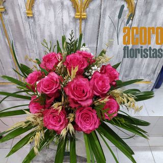 Docena De Rosas Fucsia