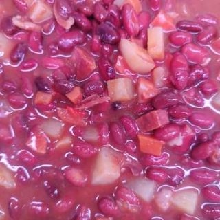 Alubias con chorizo y jamón
