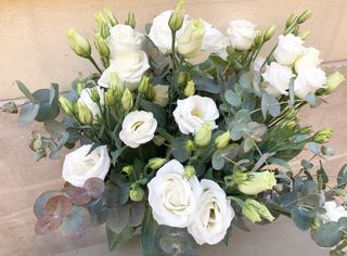 Ramo de lisianthus (color según mercado)