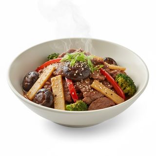 Manzo con funghi e bambù