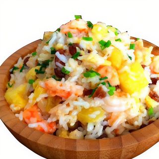 90 - Yakimeshi con piña