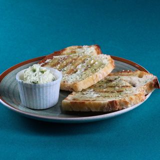 Pão Torrado com Alho