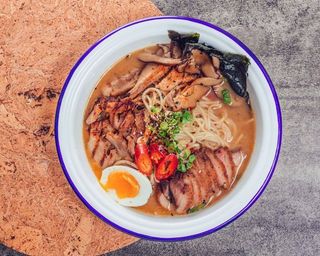 RAMEN z kaczką i boczkiem Chashu