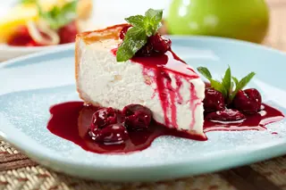 Tarta De Queso Y Frutas Del Bosque