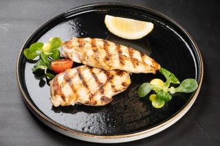 Пилешко филе с гарнитура (400г)