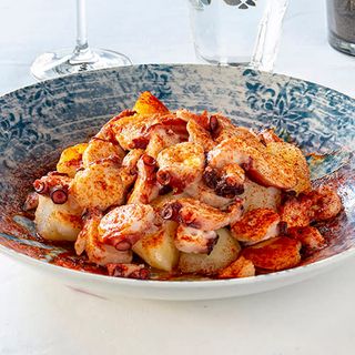 Pulpo con cachelos al aceite