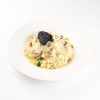 Risotto s junetinom, kikirikijem i porilukom