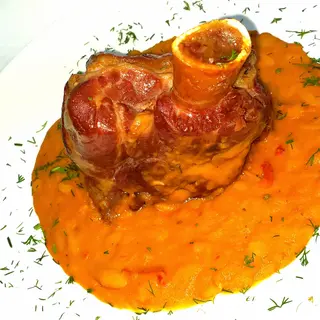 Ciolan de Porc cu Fasole