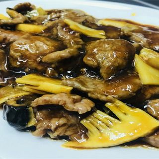 -51-Ternera Con Bambú Y Setas Chinas