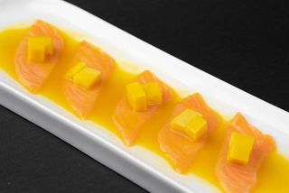 103. Carpaccio sake mango