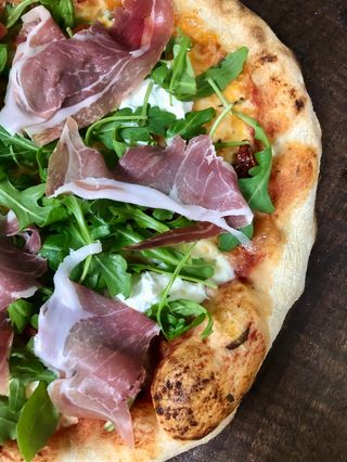 Pizza De Serrano (30 Cm.)