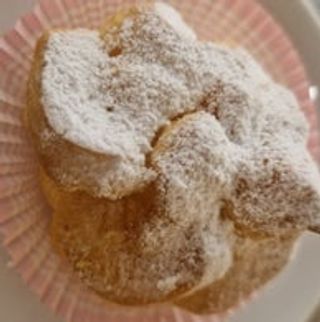 Bignè con crema pasticcera