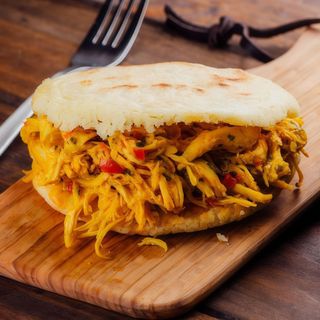 Arepa De Pollo