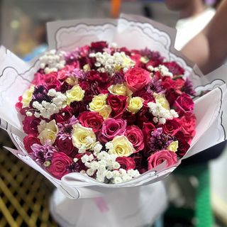 Mixed Handbouquet of 7 batches of 20stems 