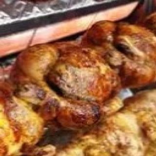 MEDIO POLLO + PATATAS +ALIOLI