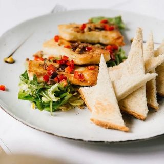 Grilovani koziji sir