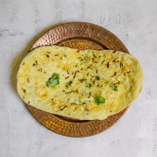 Special Garlic Naan