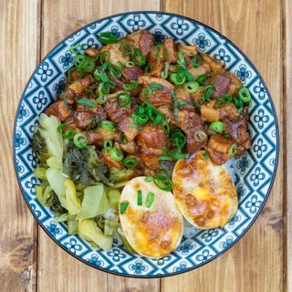 Riso con pancetta di maiale stufata