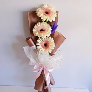 Ramo de flores naturais 