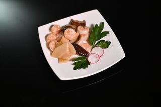 101. Gamberi con funghi e bambù