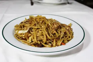 Tallarines Fritos Tres Delicias