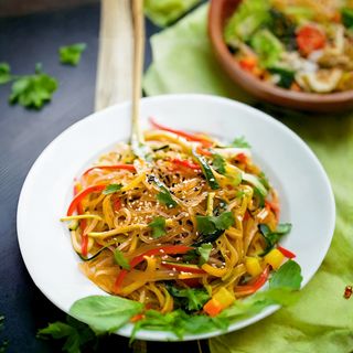 Spaghetti di soia con verdure