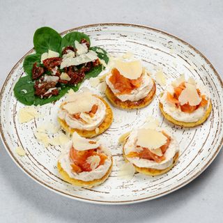 Placuszki serowe (serniki) na slono