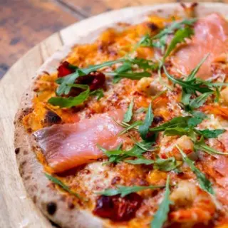 Pizza De Espinacas Y Salmón