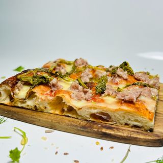 Broccoletti e Salssicia Roman Pizza ( 40 x 30cm) ~ 1100g 