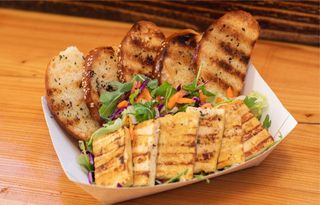 Salatã mixtã cu tofu