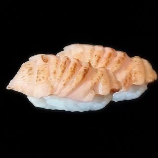 409. Nigiri De Salmón Sopleteado (2 Uds.)