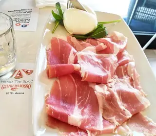 Nuda e crudo