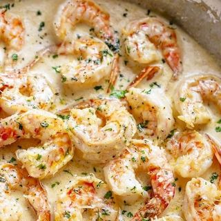 Креветки у вершково-сирному соусі