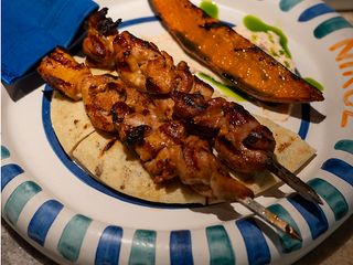 Сувлакі Курча з йогуртом і різними травами (220г)