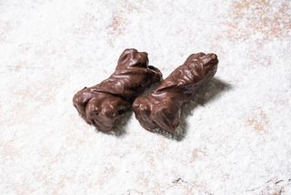 Lazo de chocolate negro