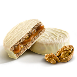 Alfajor de chocolate blanco con nueces y castañas