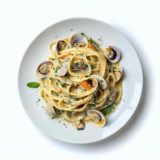 Spaghettone crema di vongole e cime di rapa