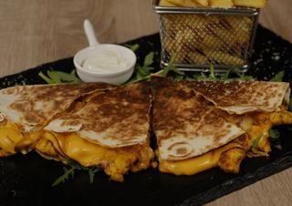 Quesadilla de pui  300 gr