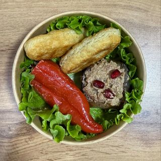 ბადრიჯნისა და ბულგარულის ბოქსი