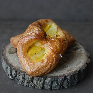 ხილის ბონდი ანანასით და ვანილის ფრანგული კრემით