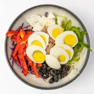 Salata Dora Fora s tunom