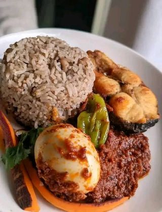 Wintchin Au Macaroni,+ Œufs Et Poisson