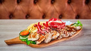 Platou de carne la grătar (2-3 persoane)