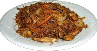 92.Taitei de orez cu carne de porc si ou