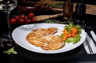 Piept de pui la gratar 